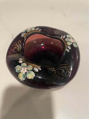 VINTAGE Amethyst Purple Glass Ashtray or Bowl.